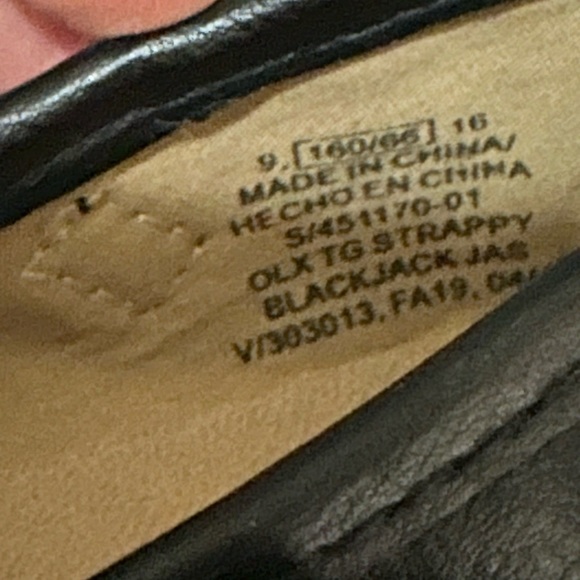 Girls old navy dress shoes - Picture 2 of 6